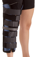 DeRoyal Tri Panel Knee Immobiliser product photo